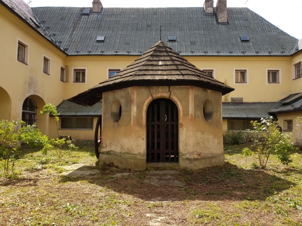 Zahrada kláštera kapucínů v Opočně 2